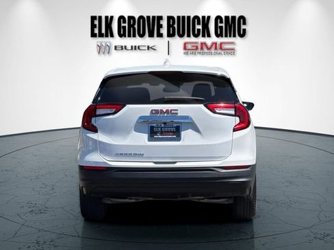 Used 2024 GMC Terrain SLE FWD image 5