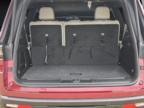 New 2026 Jeep Grand Wagoneer 2WD image 5