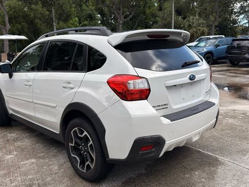 Used 2017 Subaru Crosstrek 2.0i Premium w/ Moonroof Package AWD/4WD image 5
