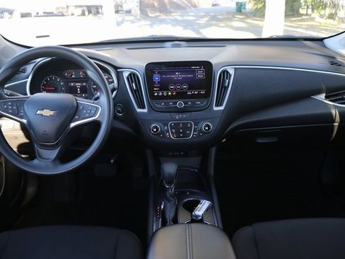 Used 2024 Chevrolet Malibu LT image 15