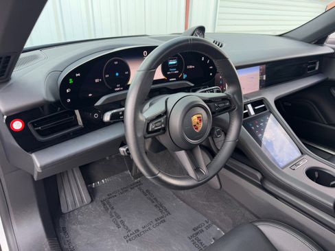 Used 2020 Porsche Taycan 4S w/ Premium Package image 14