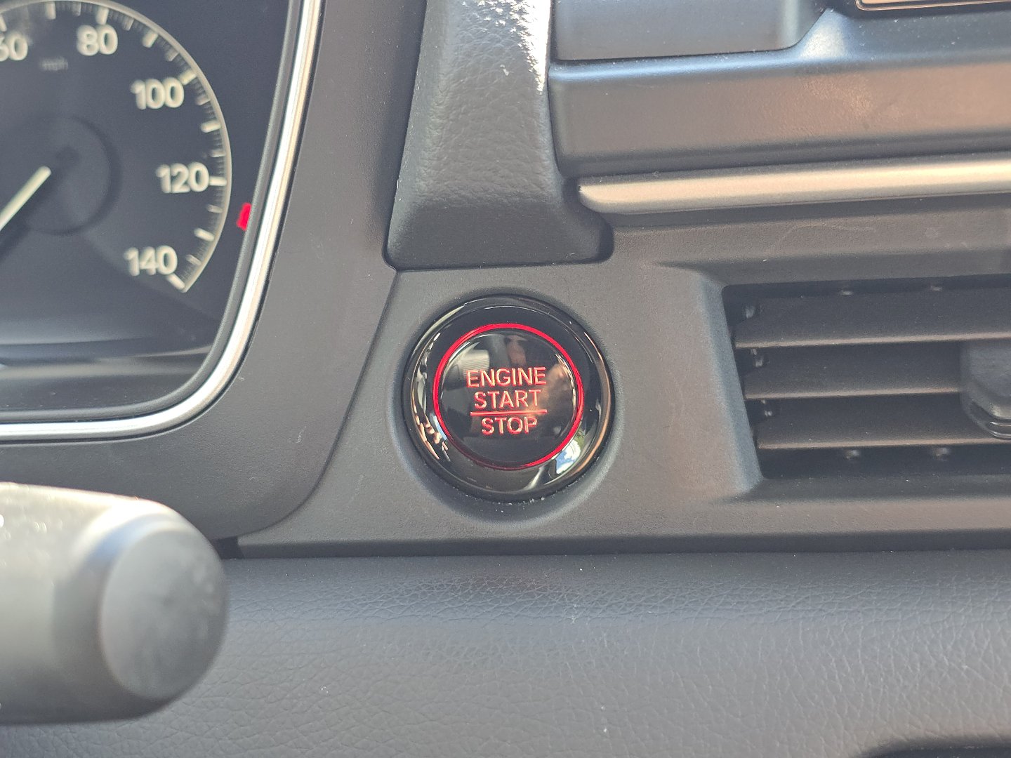 Used 2025 Honda Pilot EX-L image 31