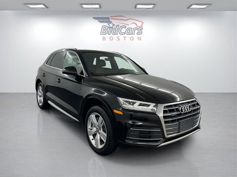 Used 2018 Audi Q5 2.0T Premium Plus w/ Premium Plus Package image 3