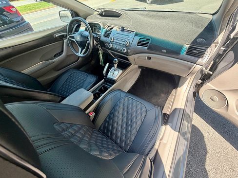 Used 2010 Honda Civic LX image 10