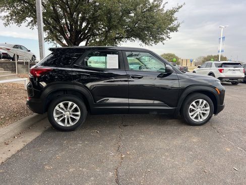 Used 2021 Chevrolet TrailBlazer LS w/ LPO, Blackout Package image 8