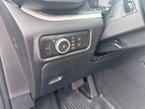 Used 2024 Ford Explorer XLT w/ Equipment Group 202A image 29