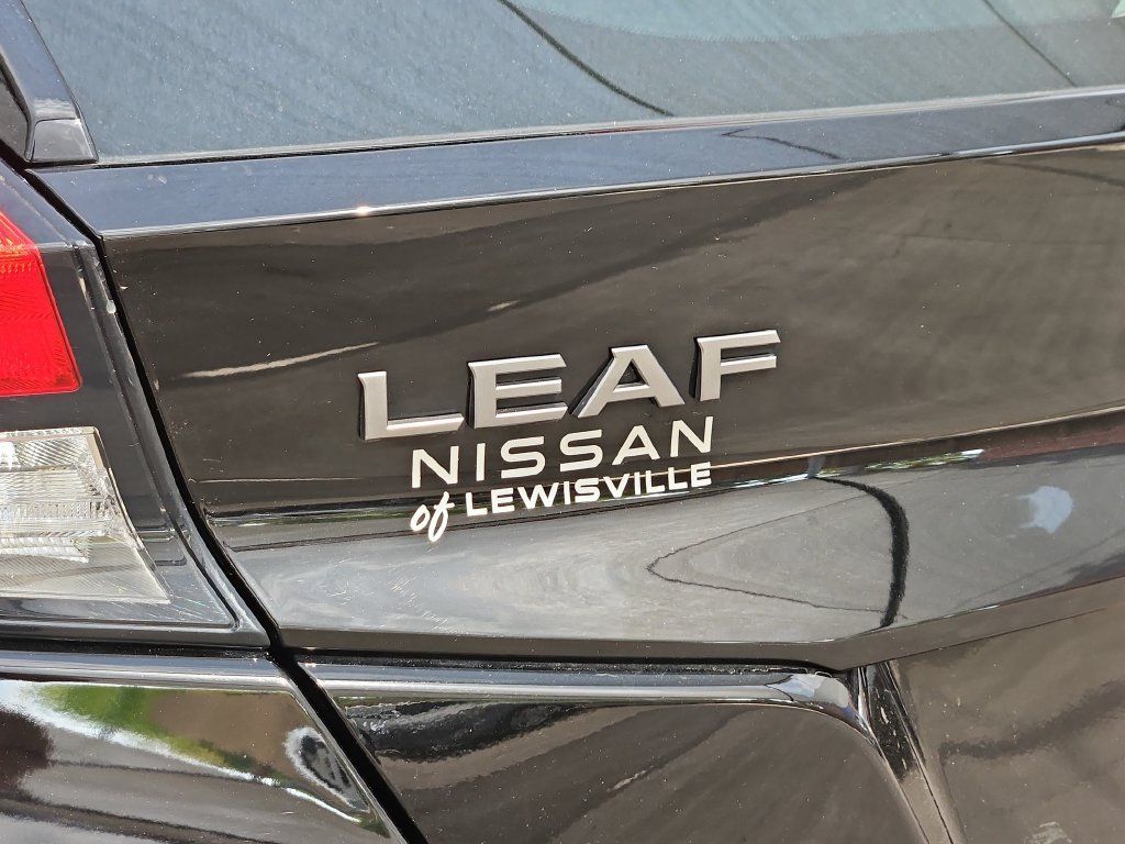 Certified 2023 Nissan Leaf SV Plus FWD image 14