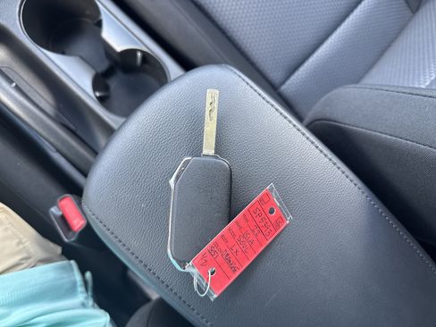Used 2022 Kia Soul LX FWD image 30
