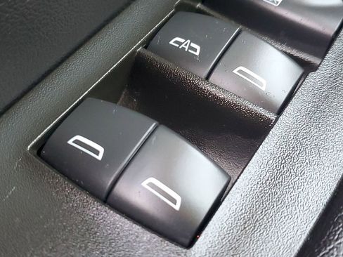 Used 2023 Chevrolet Blazer LT image 32