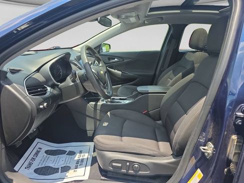 Used 2021 Chevrolet Malibu LT FWD image 17