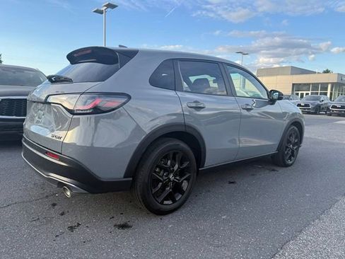 Used 2025 Honda HR-V Sport image 15