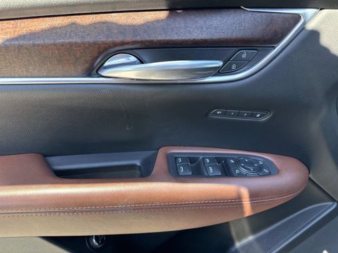 Used 2021 Cadillac XT5 Premium Luxury image 20