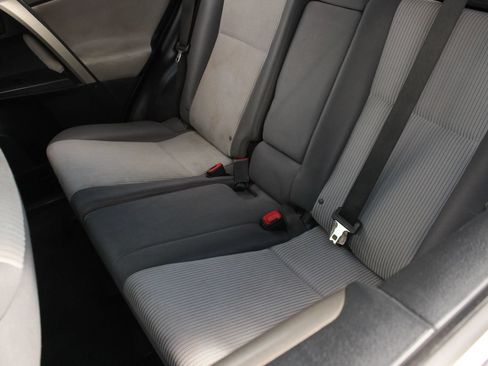 Used 2015 Toyota RAV4 LE AWD/4WD image 15