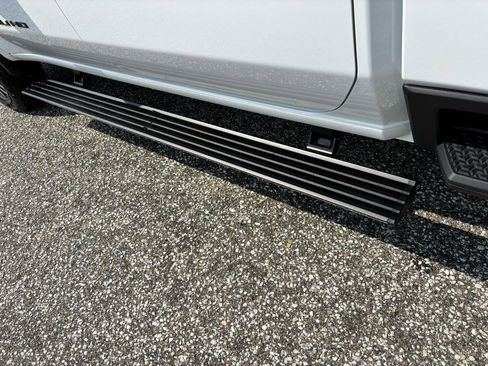 Used 2026 GMC Sierra 2500 Denali Ultimate w/ LPO, Black Badging Package image 36