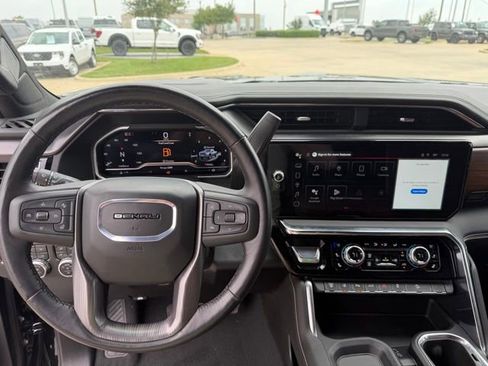 Used 2025 GMC Sierra 2500 Denali Ultimate AWD/4WD image 13