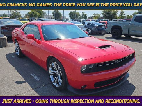 Used 2022 Dodge Challenger R/T RWD image 1