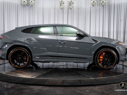 Used 2023 Lamborghini Urus S image 21