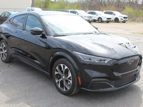 Used 2023 Ford Mustang Mach-E Premium image 8