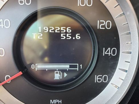 Used 2012 Volvo XC70 3.2 image 19