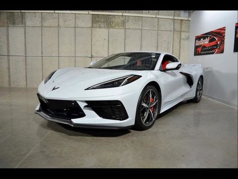 Used 2023 Chevrolet Corvette Stingray Preferred Cpe w/ Z51 Performance Package RWD image 4