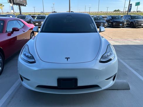 Used 2021 Tesla Model Y Long Range AWD/4WD image 3