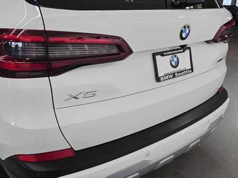 Used 2021 BMW X5 xDrive40i w/ Premium Package image 7