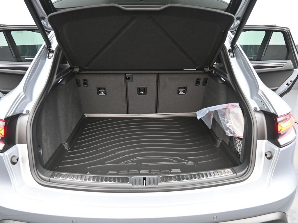Certified 2026 Porsche Macan AWD/4WD image 20