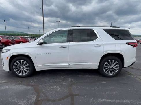 Certified 2023 Chevrolet Traverse Premier w/ LPO, Floor Liner Package AWD/4WD image 5