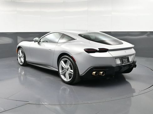 Used 2024 Ferrari Roma RWD image 3