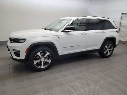 Used 2022 Jeep Grand Cherokee Limited 4xe AWD/4WD image 2