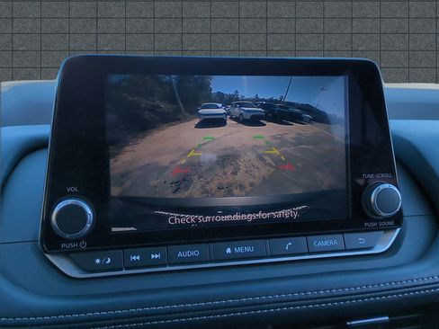 Used 2023 Nissan Rogue SV image 20