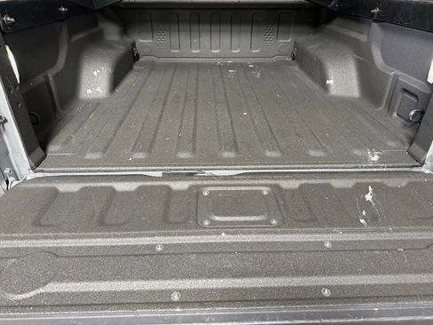 Certified 2020 Jeep Gladiator Overland image 15