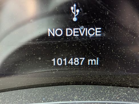 Used 2021 Jeep Grand Cherokee Limited w/ Premium Lighting Group image 5