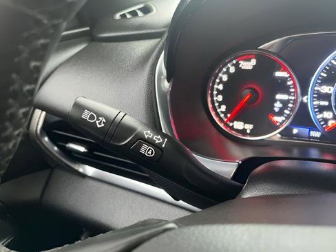 Used 2023 Chevrolet Traverse Premier w/ Redline Edition image 17