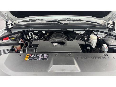 Used 2019 Chevrolet Suburban LT image 23