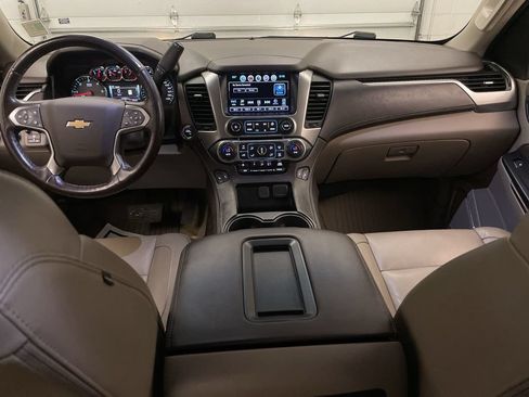 Used 2018 Chevrolet Tahoe LT w/ Luxury Package AWD/4WD image 14
