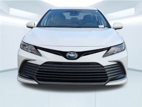 Used 2022 Toyota Camry LE image 10