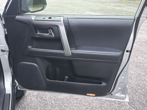 Used 2024 Toyota 4Runner SR5 RWD image 63