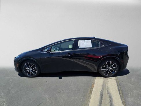 Certified 2026 Toyota Prius XLE FWD image 6