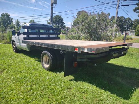 Used 2006 Ford F350 2WD Regular Cab DRW Super Duty image 5