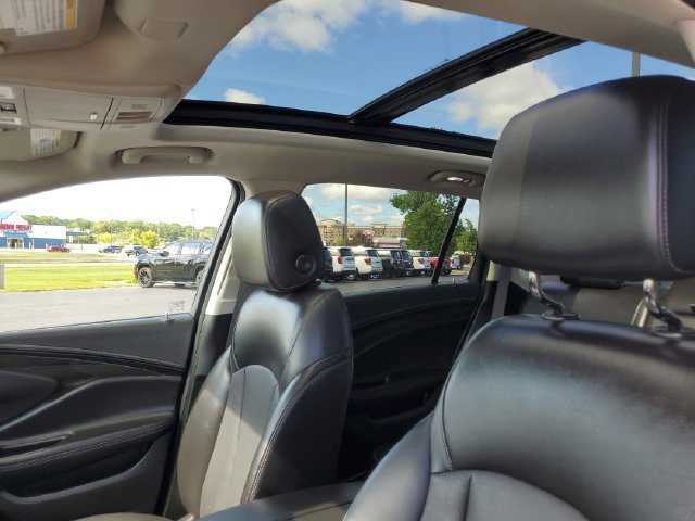 Used 2020 Buick Envision Essence w/ Experience Buick Package AWD/4WD image 8