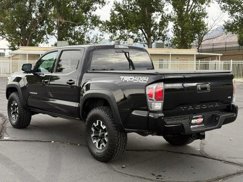 Used 2023 Toyota Tacoma TRD Off-Road w/ TRD Premium Off Road Package AWD/4WD image 5
