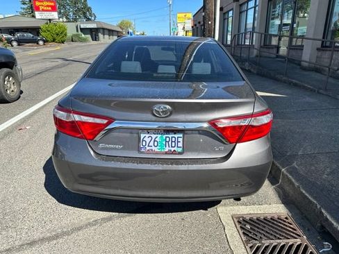 Used 2015 Toyota Camry LE FWD image 3