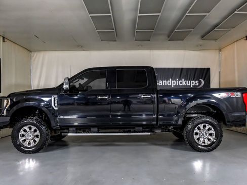 Used 2019 Ford F250 XLT w/ XLT Premium Package image 11