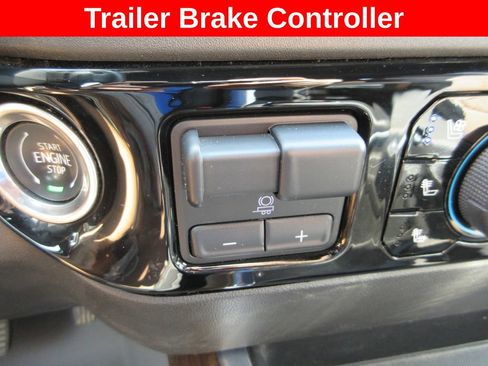 Certified 2024 Chevrolet Silverado 1500 High Country AWD/4WD image 21