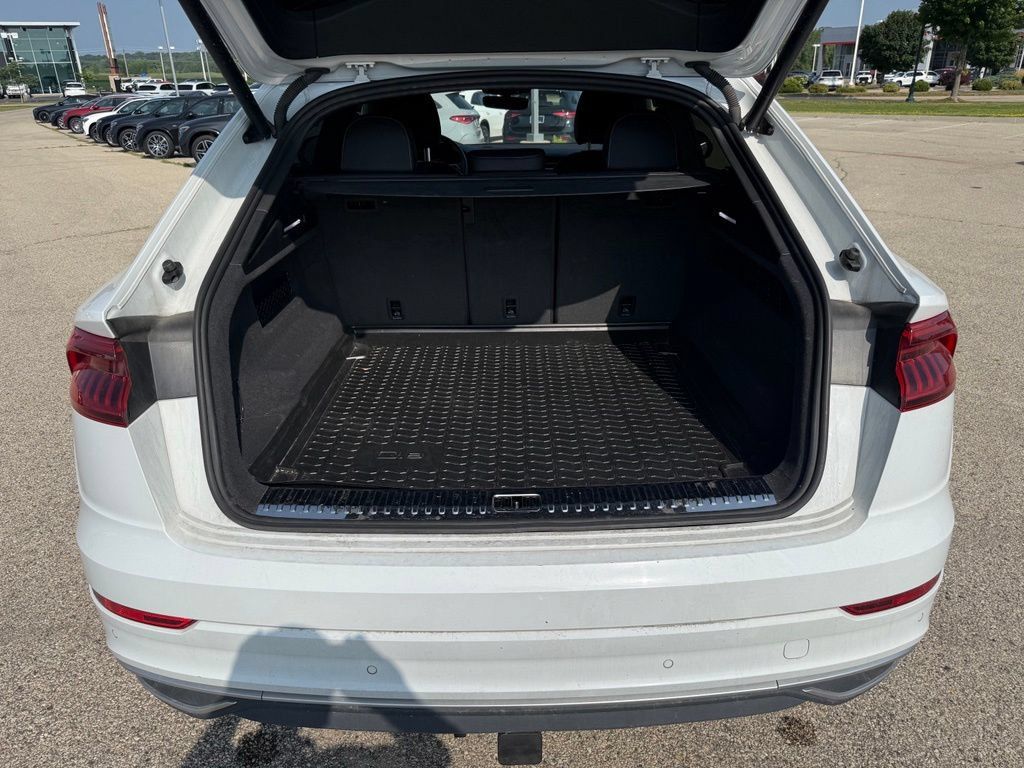 Used 2019 Audi Q8 Premium Plus w/ Premium Plus AWD/4WD image 26