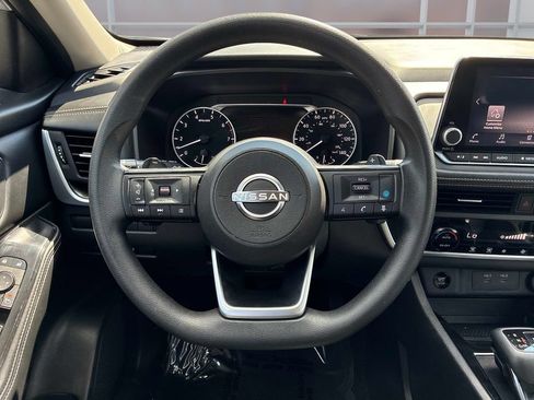 Used 2024 Nissan Rogue SV AWD/4WD image 25