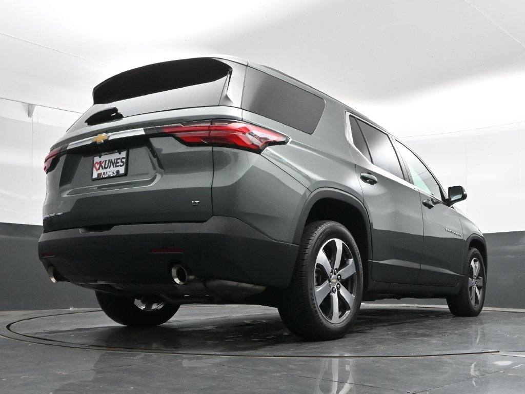 Used 2022 Chevrolet Traverse LT w/ LT Premium Package AWD/4WD image 41