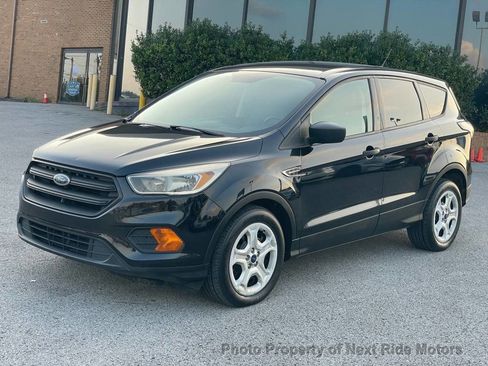 Used 2017 Ford Escape S image 3