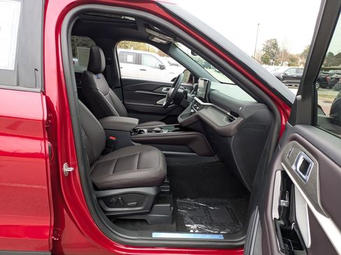 New 2026 Ford Explorer Platinum image 38